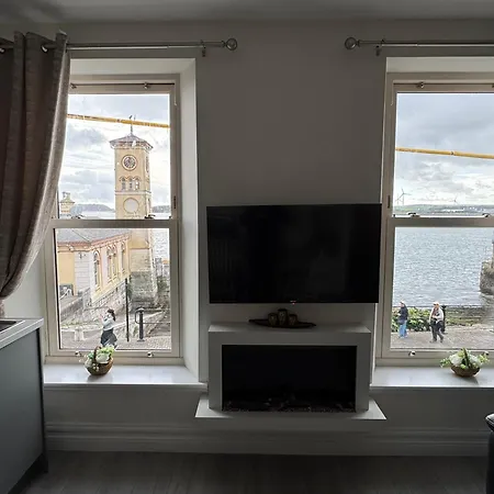Unit 2 Island View With Stunning Harbour View *
